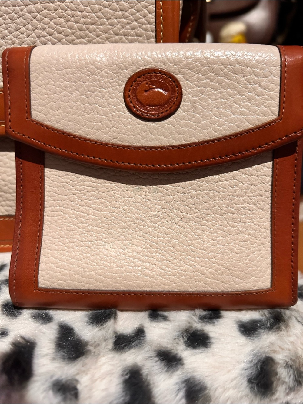 Dooney & Bourke Vintage All-Weather Leather Surrey bag w/ Matching Wallet - Picture 16 of 16